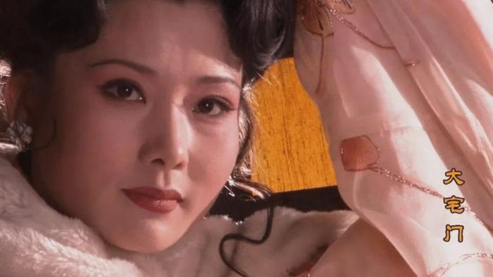 陈宝国|1995年，《大宅门》开拍三集后，陈宝国把片酬拍桌上：没他我不拍