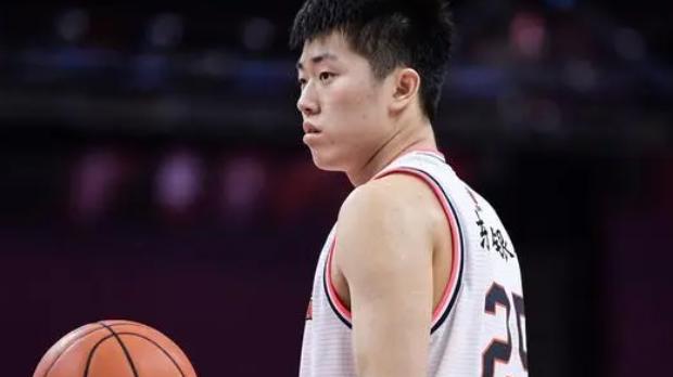 广东男篮|CBA三消息：辽宁弃将成功转型，广东将挑战辽宁，高诗岩一年合同
