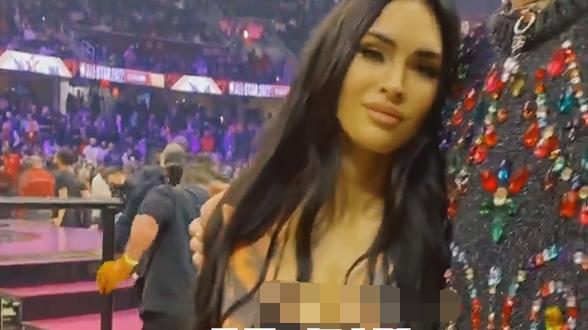 好莱坞|太像瓦妮莎了！好莱坞明星情侣亮相全明星，曾被称为最性感的女人
