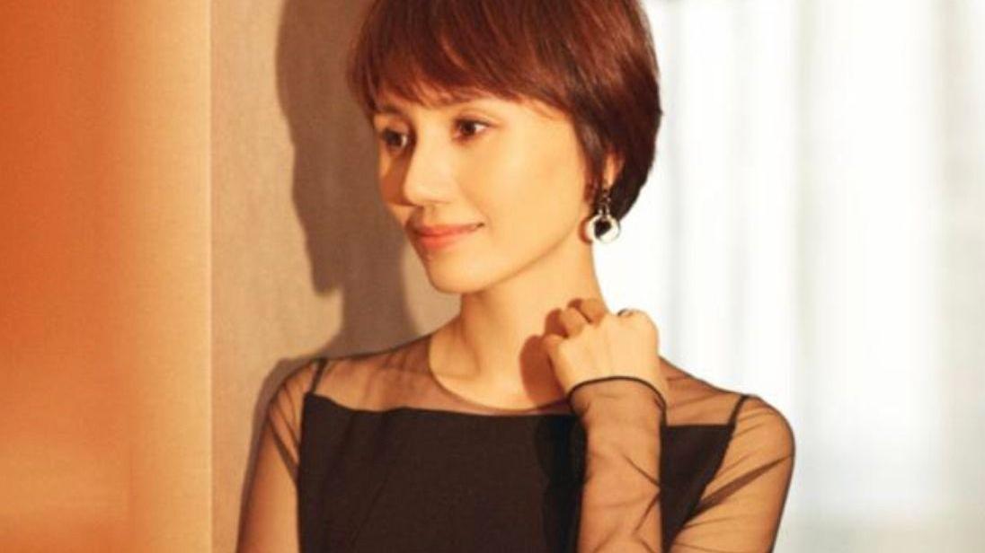 短发 看了袁泉的长发照，终于明白为什么上了年纪的女人，都喜欢留短发