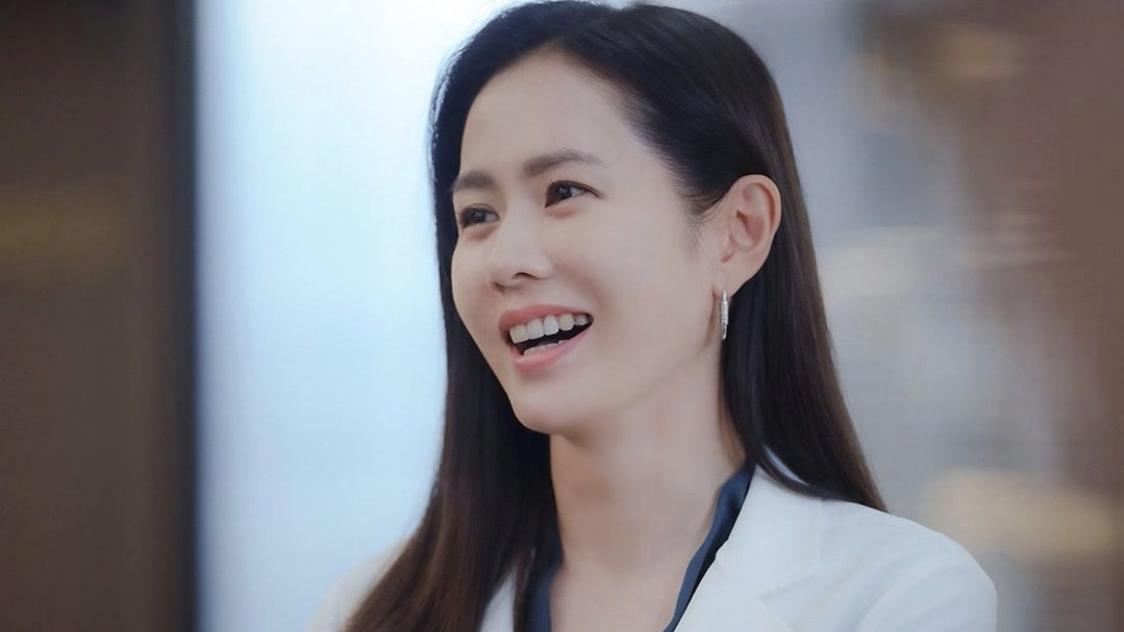 短发 孙艺珍太美了，不仅是韩国“小白花”天花板，还是直发发型模板