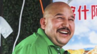 豆角|38岁新疆胖哥，拿命给儿子攒钱，“至少还要再卖80万个羊肉包子”