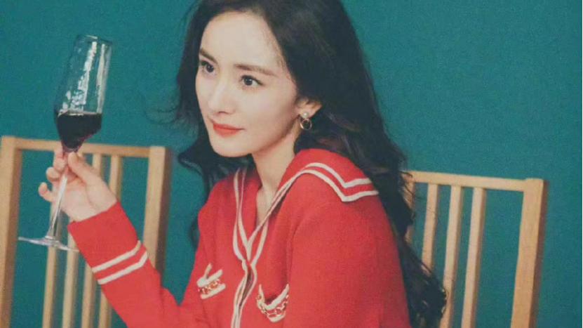 杨幂|杨幂《爱的二八定律》未播，又一部大IP古装宣发，看到男主沉默了