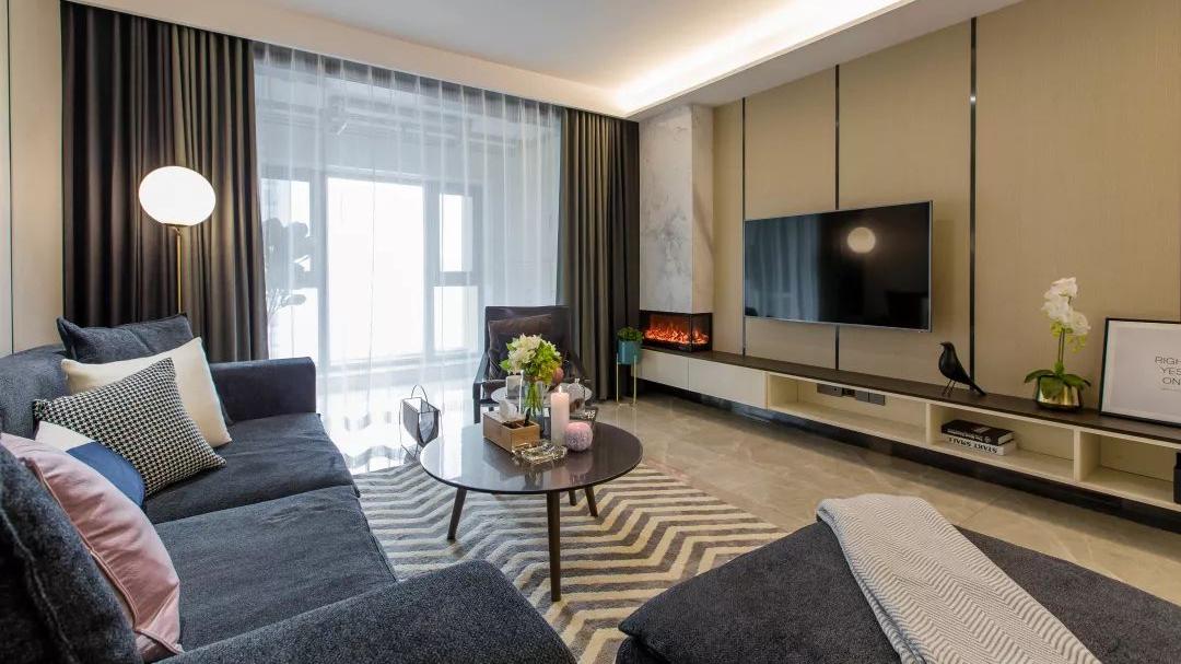 109㎡三室一厅，花少量的钱装出轻奢的家，同事纷纷上门求拍照！