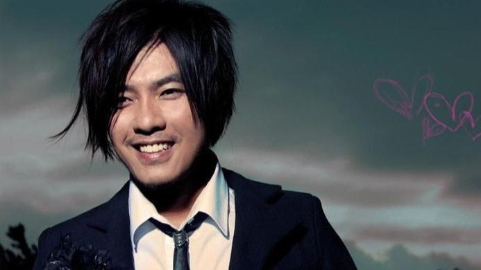 郑伊健|任贤齐的巅峰期，郑伊健的巅峰期，只有他一直在巅峰从未过气