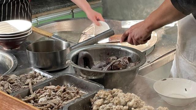 鸡胗|沧州这家重口味早餐，当地人6点就跑来吃，外地人看着就反胃