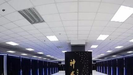 芯片|中国超算全面领先，英媒：美国人急眼了，火速追赶却为时已晚