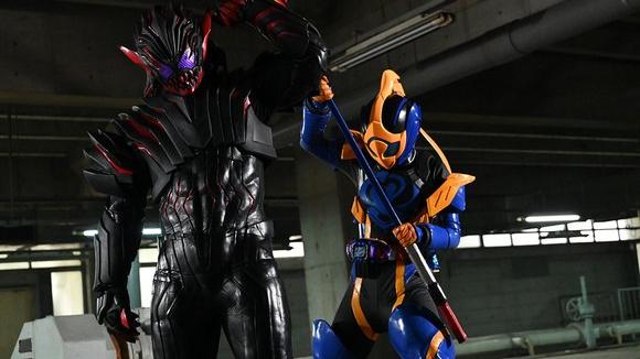 预告|假面骑士revice36话预告：斯麦鲁也要成骑士了，贝尔盯上樱和花！