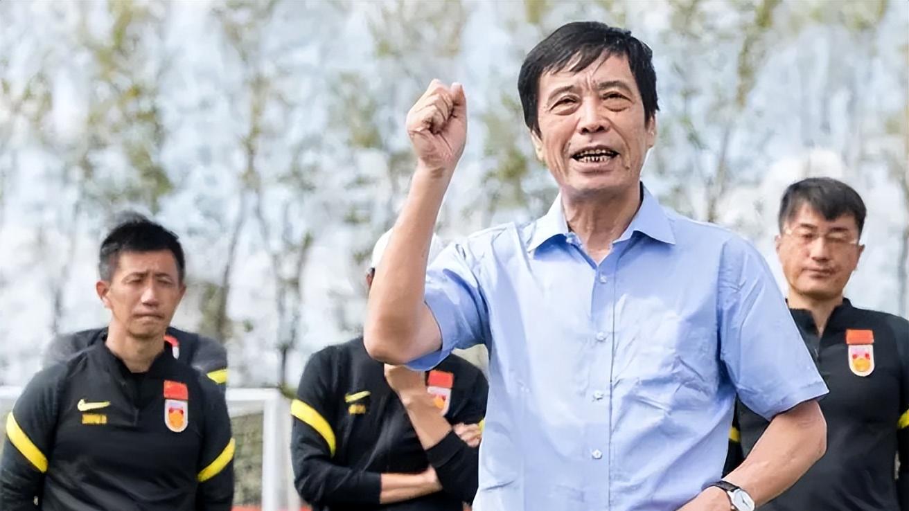 迷你罗|国足前任主帅摊牌，暗示球队失败在于足协，陈戌源放权或冲出亚洲