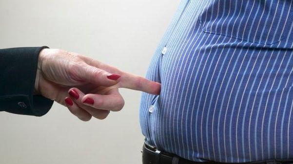 蛋糕裙 男性152-188cm标准体重对照表，若你“达标”，恭喜，还不算胖