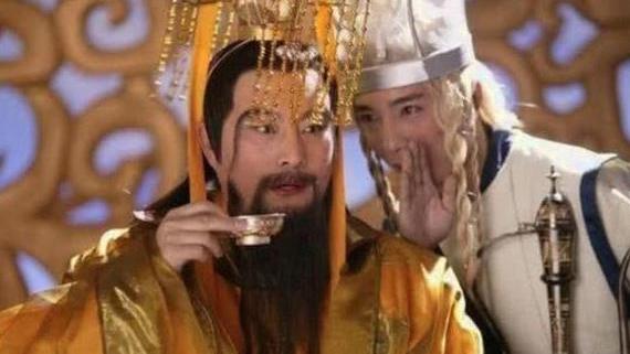 王卫国|他曾是“玉帝”专业户，回家祭祖才发现，自己被印在了冥币上！