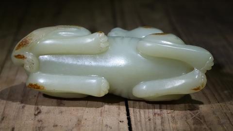 和田玉籽料|舊藏和田玉籽料“枣红皮 瑞兽”