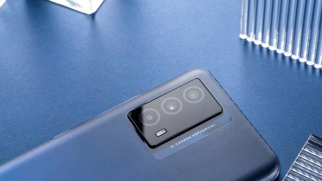 高通骁龙|5000mAh+6400万三摄，现已跌至1309元，优质中端机已沦为千元机