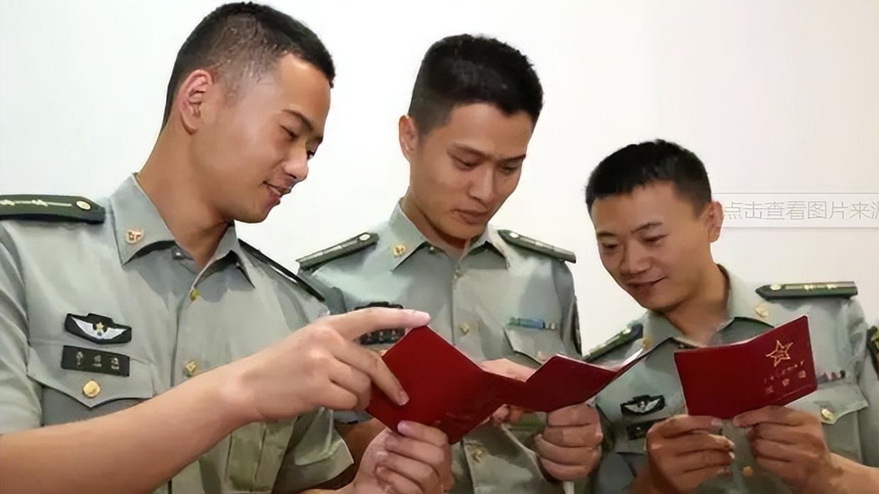 文职|2022军队文职公开招聘，福利待遇好且薪资优厚，专科生也有机会