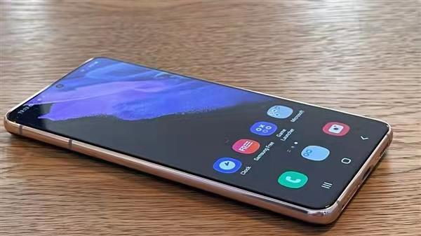 三星|三星新机曝光，5600mAh+IP68+144Hz，屏占比高达98.5%