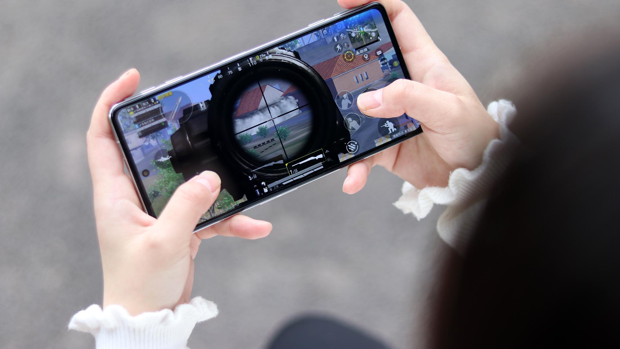 红米手机|提前拿到Redmi K50电竞版，上手的瞬间：对不起，错怪你了！