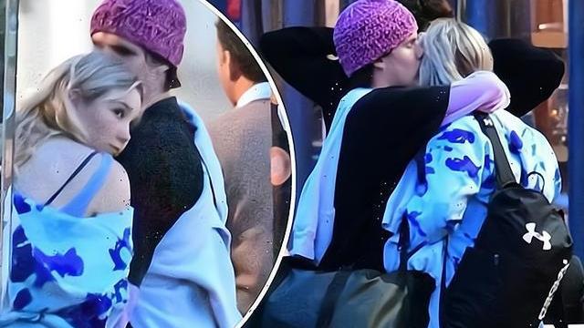 小贝|小贝三公子陪女友逛街，当众接吻！17岁情场老手，有啃老趋势