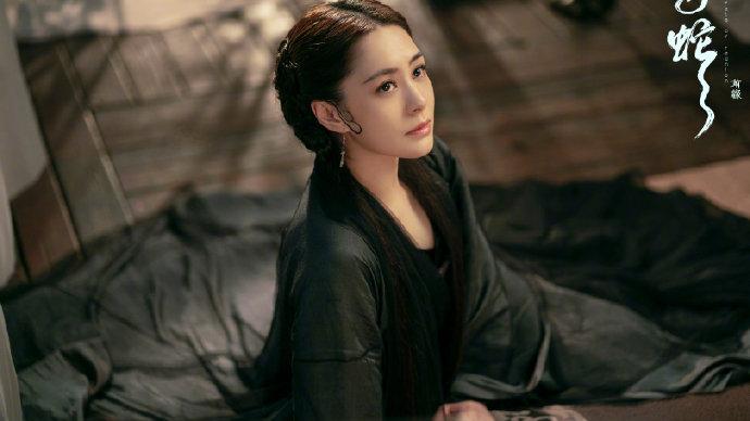 阿娇|41岁阿娇太美了！新片饰演青蛇宛如出水芙蓉，网友：真的好美