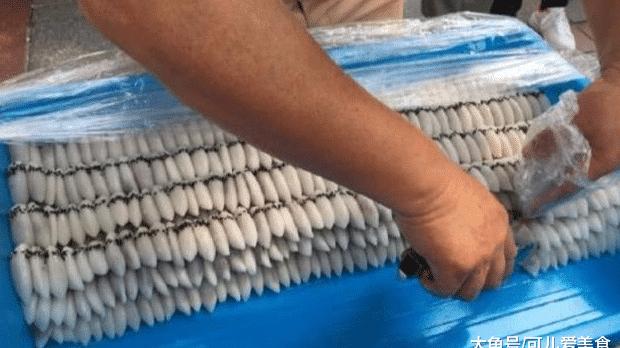 |像“子弹”一样的小吃，曾经1元吃饱，成为网红后，如今10元起卖！