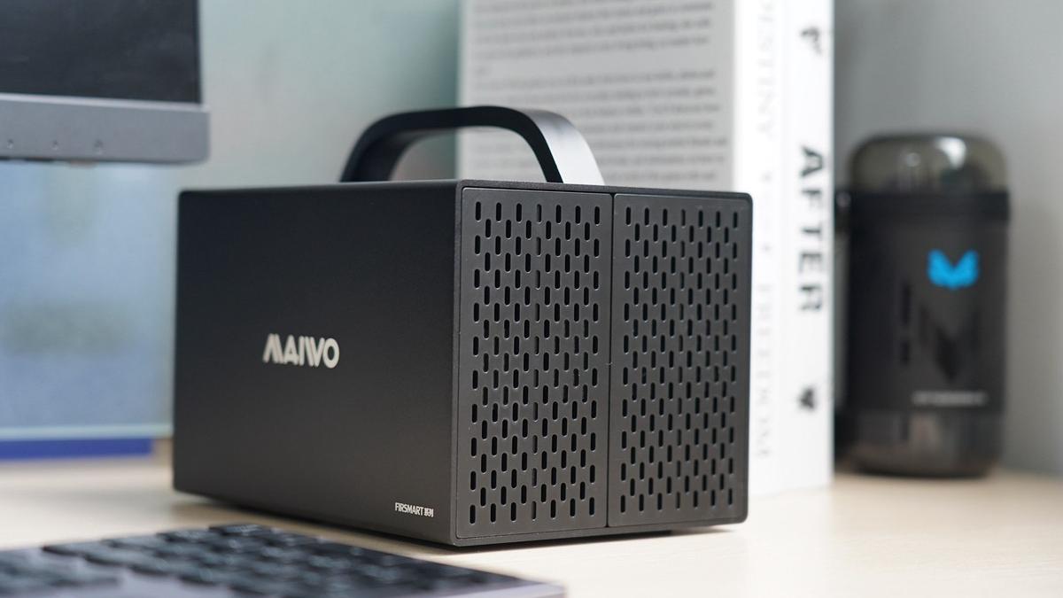 硬盘|一次能最大扩容64TB：摄像师还怕硬盘容量不够存？