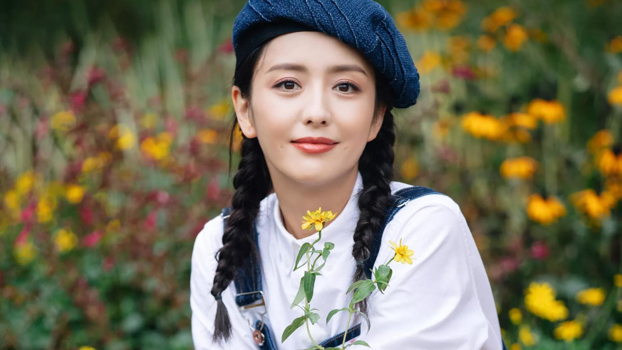 白梦妍|女明星赏花写真合集：刘诗诗 赵丽颖 刘亦菲 杨幂 白鹿 杨颖 李沁 杨紫