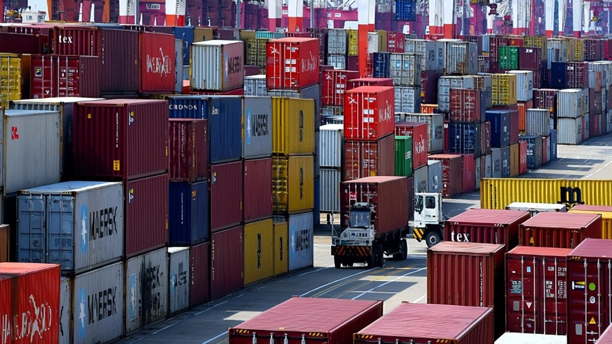 三星s22|5种出色的外贸竞争性广告策略，让企业竞争更胜一筹