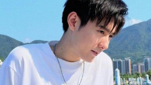 心动4|《心动4》小孔收入曝光，一条广告收费超5.5W，却说自己是穷学生