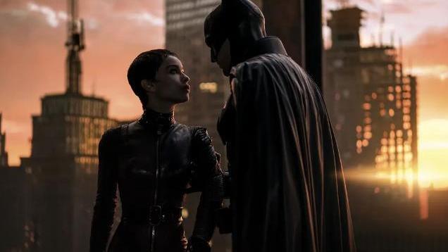 阿Sa|《新蝙蝠侠》的最大彩蛋，影片与《小丑》互文，片尾小丑现身