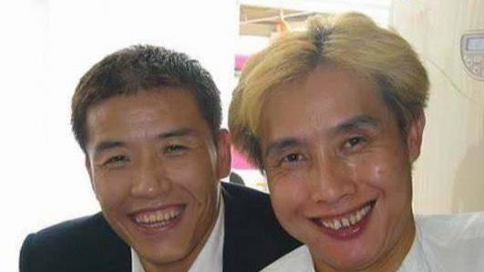 赵本山|当初被赵本山甩掉后就自立为王，开酒厂上央视，赵四关小平到底经历了什么？