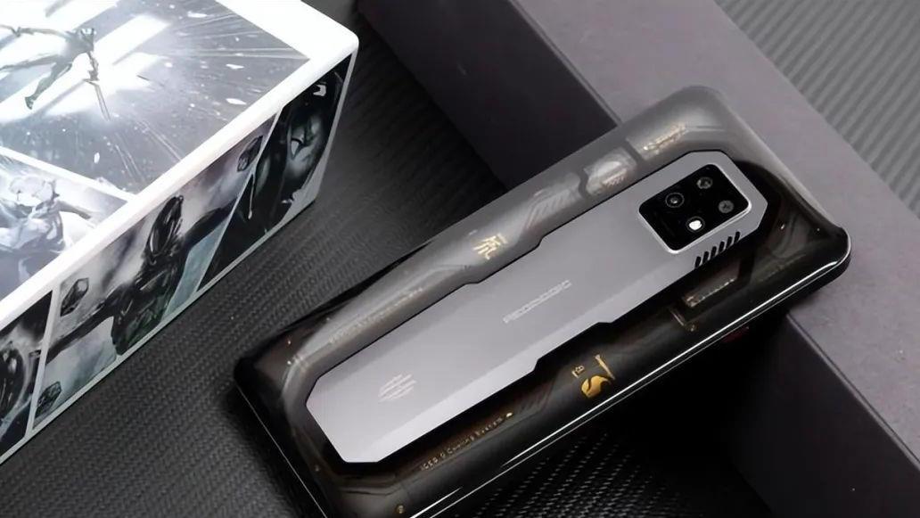 三星|若想五年内不换手机，建议一步到位，目前只有这4款机型符合要求