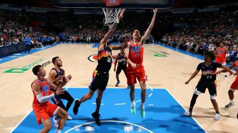 湖人队|NBA大爆冷！联盟第1惨败西部鱼腩，狂输21分，轮休3人痛扁湖人？