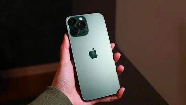 提前上手「苍岭绿色」iPhone13Pro，iOS15.4正式版即将推送