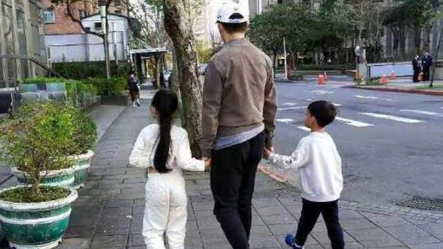 汪小菲|大S离婚前发声内容曝光，暗指10年婚姻像坐牢，儿子怕爸爸汪小菲