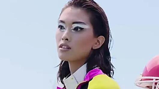 女孩|讨厌别人叫她“中国女孩”，如今混不下去想回中国捞金，已被封杀