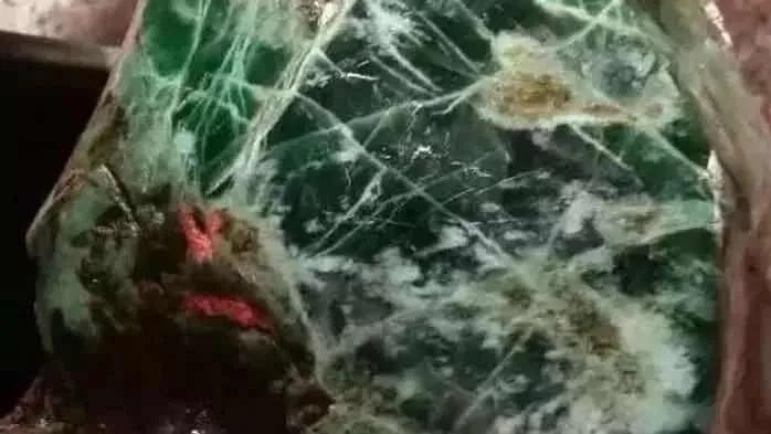 翡翠|盘点最不值钱的几种翡翠 内行人都不会买