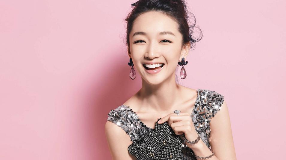 周冬雨|28岁9次拿影后，周冬雨成功的背后，到底经历了什么？