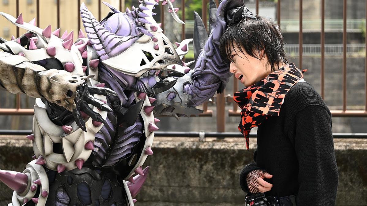 |假面骑士revice：赤石怪人造型公开 造型过于抽象 初战暴揍牛岛光