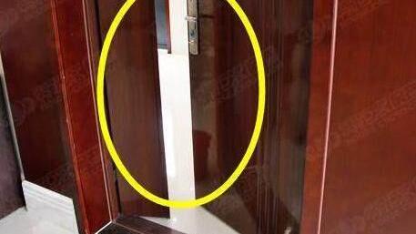 厨房门这样装简单又实用，太聪明了，老师傅看了也说好