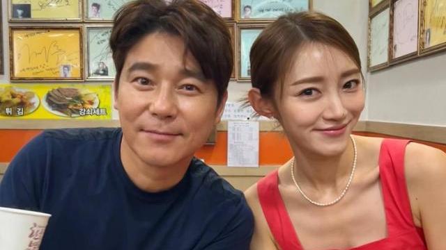 任昌丁|《色即是空》任昌丁小18岁娇妻晒两人合照秀恩爱，幸福的养育5子