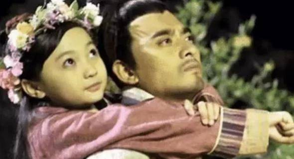 童星|被父母毁掉的童星：13岁就站台，14岁竟和37岁男演员演情感戏！