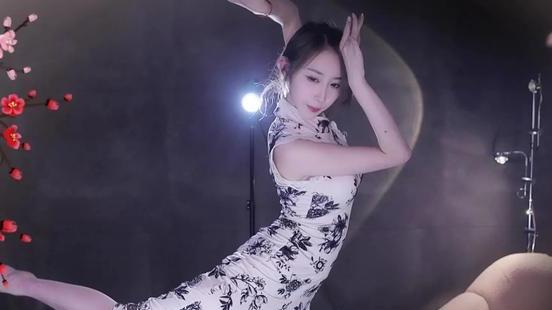 赵雅芝|周童潼超短裤玩游戏，观众：第一次觉得健身环大冒险这么好看！