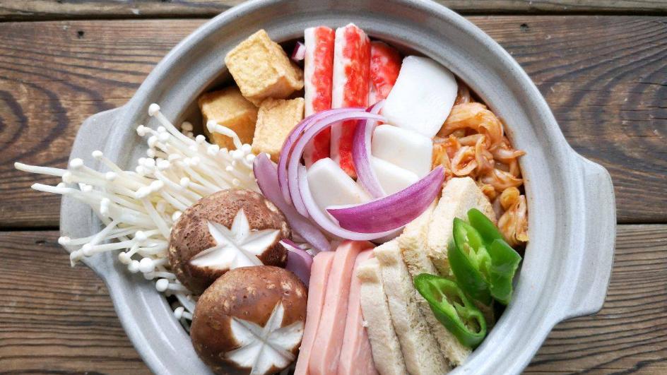 猪脚|年轻人比较钟情的韩国小吃，味道上让人无法拒绝，并深深喜欢上