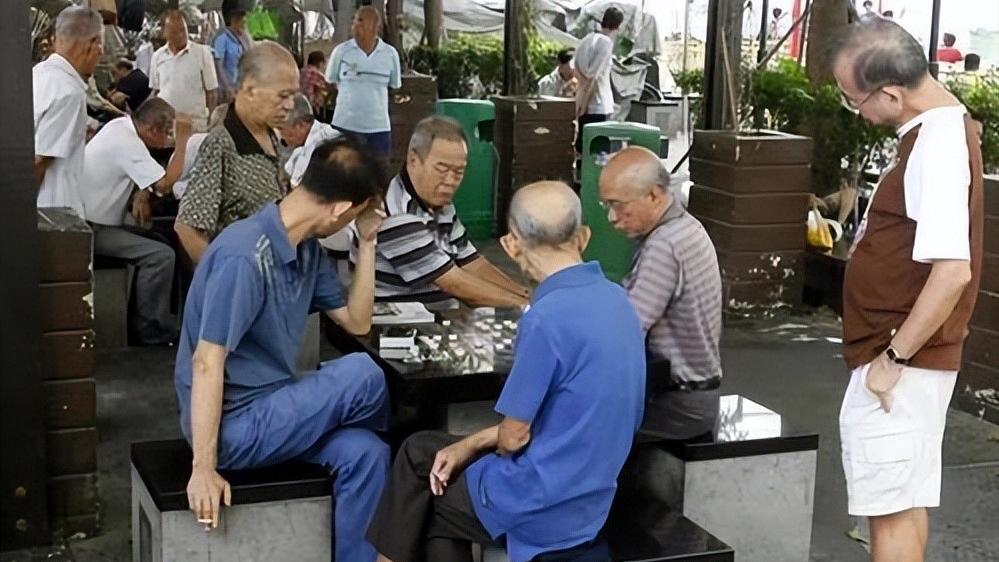 saas|50到60岁的下岗职工，单位招聘基本不要，怎么办？