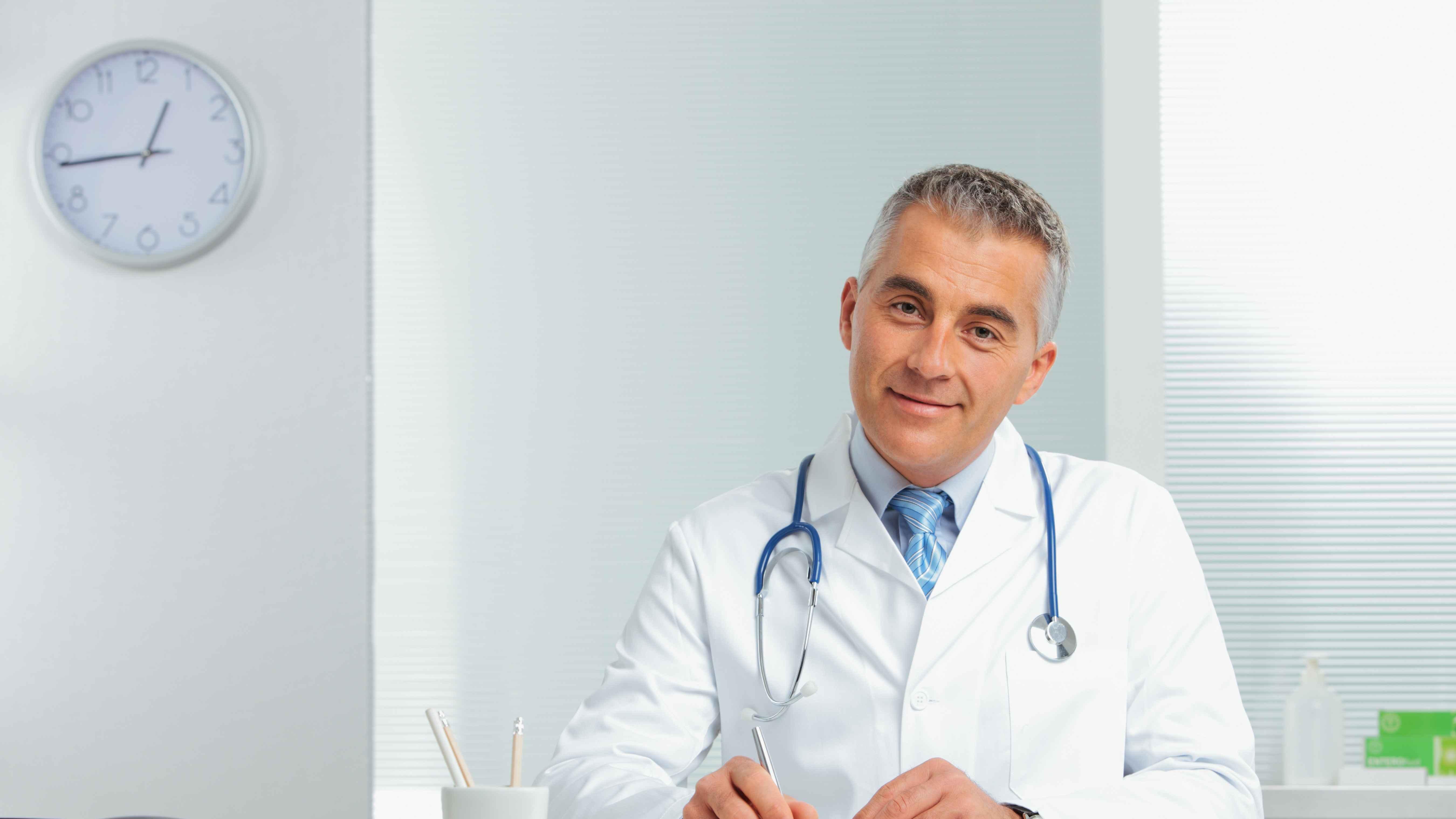 脾胃|为何同一个医生可以出普通和专家门诊号？难道有黑幕？一文科普！