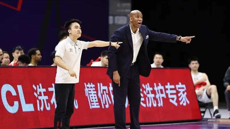 广东男篮|CBA最终排名！死亡半区诞生，广东遇冷门危机，马布里发表毒奶