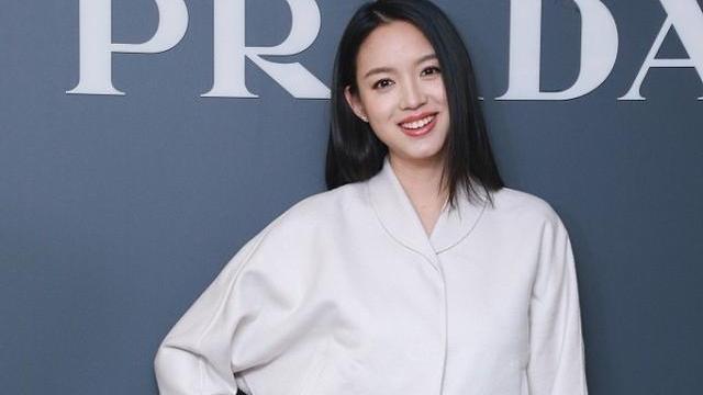 张梓琳|张梓琳的气质真不赖，穿一身白也不单调，光是身高就能slay全场