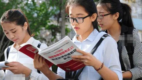 穿衣搭配|又一国企公开招聘遇冷，年薪28万依旧留不住人，如今门槛发生改变