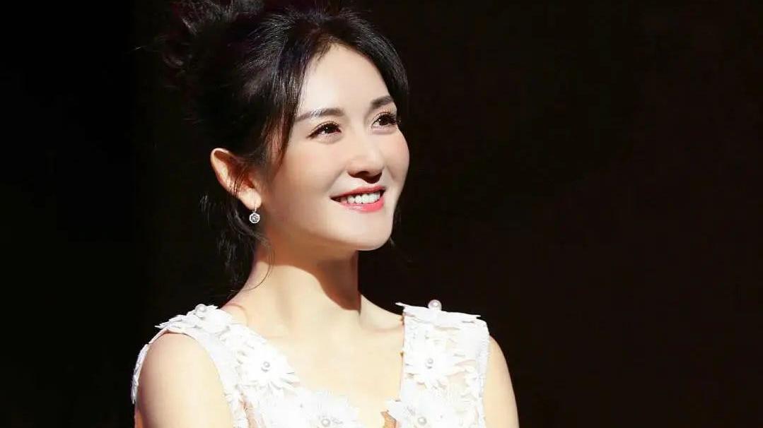 谢娜|从综艺一姐到无人问津，谢娜到底做错了什么？