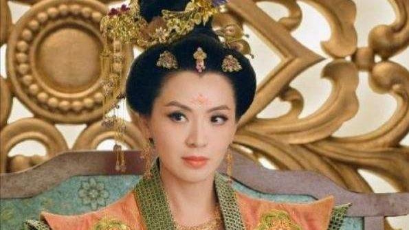 易烊千玺|知名演员陈炜9年感情错付后，情定小5岁医生：愿意当两女儿的后妈