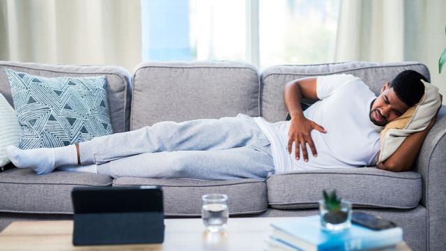 咳嗽|经常胃反酸、烧心的人，这几样食物能不吃就不吃，以免加重胃食管反流